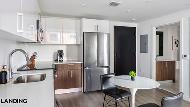 3830 NW 11th St, Unit 1-210 in Miami, FL - Building Photo - Building Photo