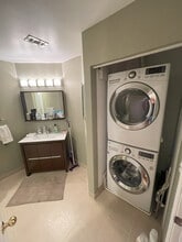 5565 Seminary Rd, Unit 104 in Falls Church, VA - Building Photo - Building Photo