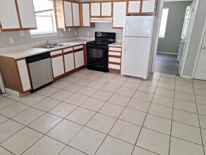 8100-8104 Exchange St in Gautier, MS - Building Photo - Building Photo