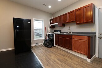 266 E Cass St in Joliet, IL - Building Photo - Building Photo