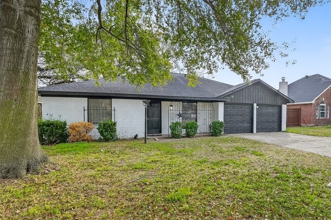 11107 Cedarview Ln in Houston, TX - Building Photo - Building Photo