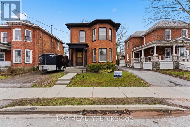 300 Charles St in Belleville, ON - Building Photo - Building Photo