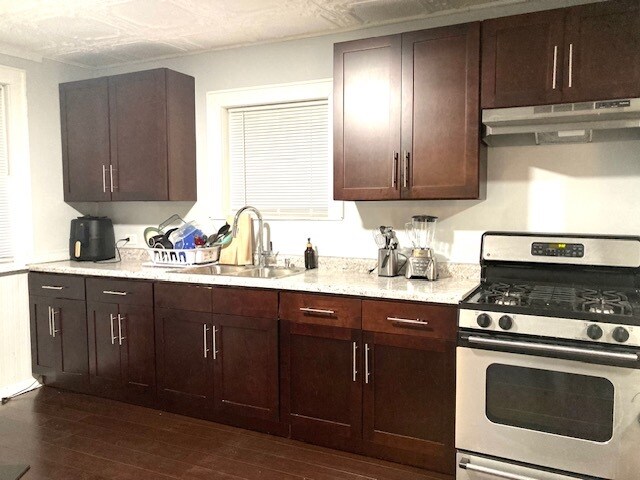 9427 S Ewing Ave, Unit 1R in Chicago, IL - Foto de edificio