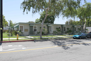 1889-1899 Raymond Ave Apartments