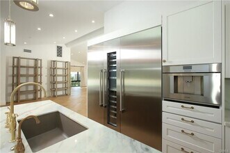 452 Woodbury Rd in Glendale, CA - Building Photo - Building Photo
