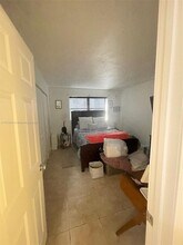 7160 NW 179th St in Hialeah, FL - Building Photo - Building Photo