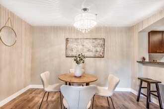 5117 Garden City Rd in Richmond, BC - Building Photo - Building Photo