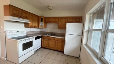 6205 Rodman St in Hollywood, FL - Building Photo - Building Photo