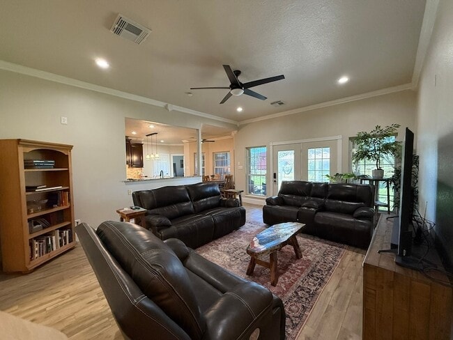 5828 Avenue P in Santa Fe, TX - Building Photo - Building Photo