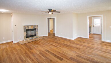 6580 Applewhite Rd in Fayetteville, NC - Building Photo - Building Photo