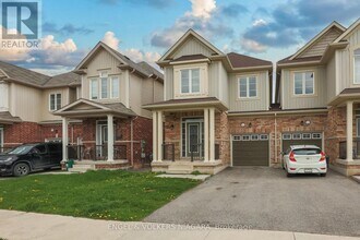 9514 Tallgrass Ave in Niagara Falls, ON - Building Photo - Building Photo