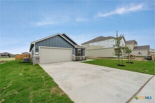 1374 Rios Bend Dr in New Braunfels, TX - Building Photo