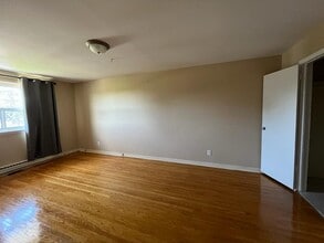 70 Hucknall Rd in Toronto, ON - Building Photo - Building Photo
