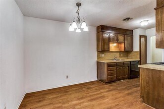1140 Jameson St in Weatherford, TX - Building Photo - Building Photo