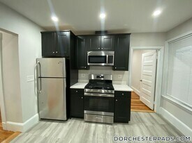71 Saxton St in Boston, MA - Building Photo