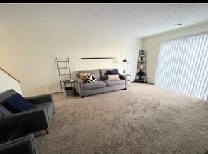 2425 Bostrom Ct, Unit TOWNHOME #3 in Eau Claire, WI - Building Photo - Building Photo