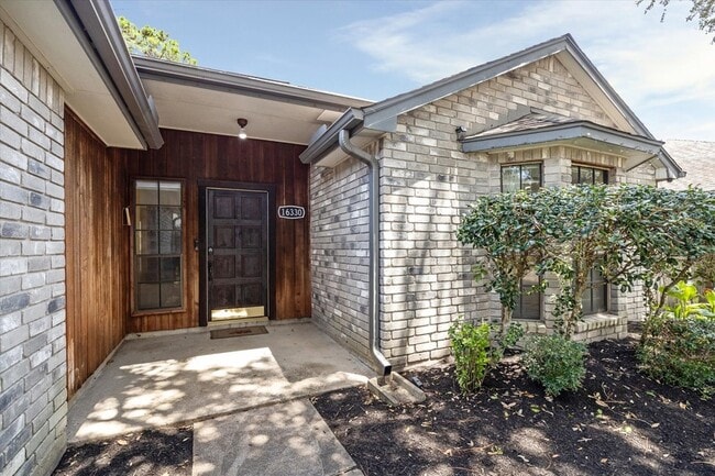 16330 Leamington Ln in Houston, TX - Building Photo - Building Photo