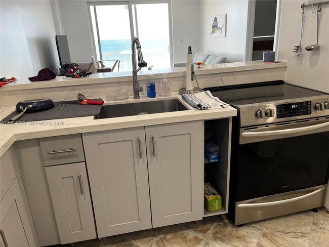 401 Ocean Dr in Miami Beach, FL - Building Photo - Building Photo