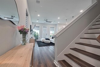 8462 Berry Grn Ln in Houston, TX - Building Photo - Building Photo