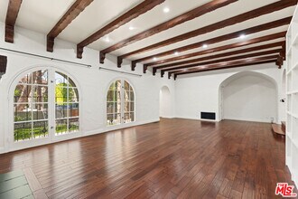 258 S Orange Dr in Los Angeles, CA - Building Photo - Building Photo