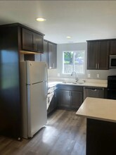 3128 Woodleaf St NE in Salem, OR - Building Photo - Building Photo
