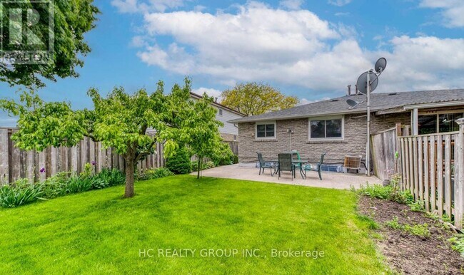 3161 Rymal Rd in Mississauga, ON - Building Photo - Building Photo