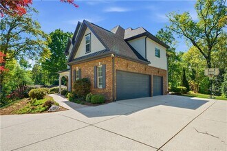 6740 Castleton Dr NW in Atlanta, GA - Building Photo - Building Photo