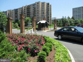 8360 Greensboro Dr in McLean, VA - Building Photo