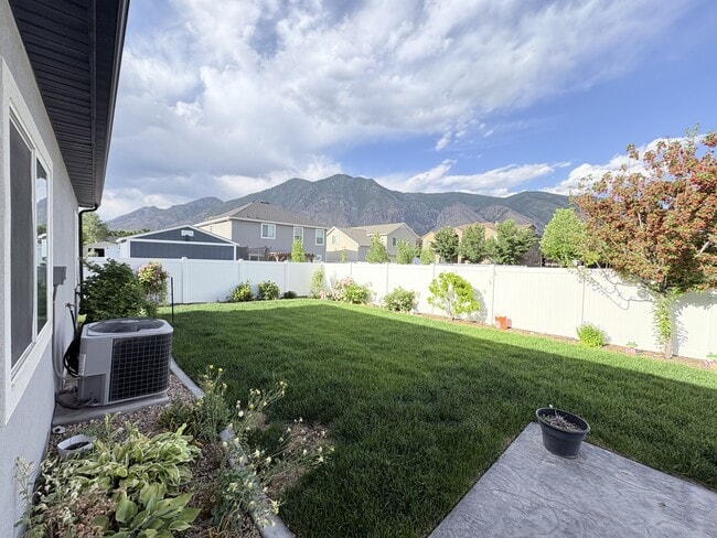 214 N 600 W in Springville, UT - Building Photo - Building Photo