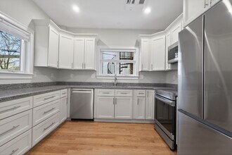 650 Dorchester Ave in Boston, MA - Building Photo - Building Photo