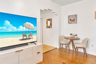 530 15th St in Miami Beach, FL - Building Photo - Building Photo