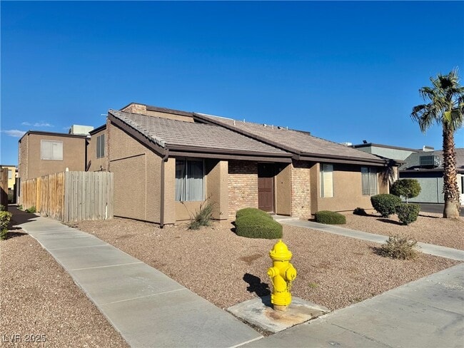 property at 1424 Santa Anita Dr