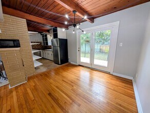 1833 Sharon Rd in Tallahassee, FL - Building Photo - Building Photo