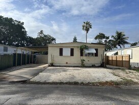 11942 N Branch Rd in Boca Raton, FL - Building Photo