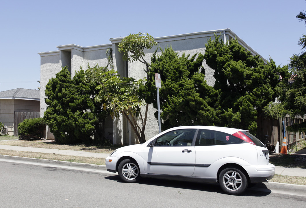 414 California St in Huntington Beach, CA - Building Photo