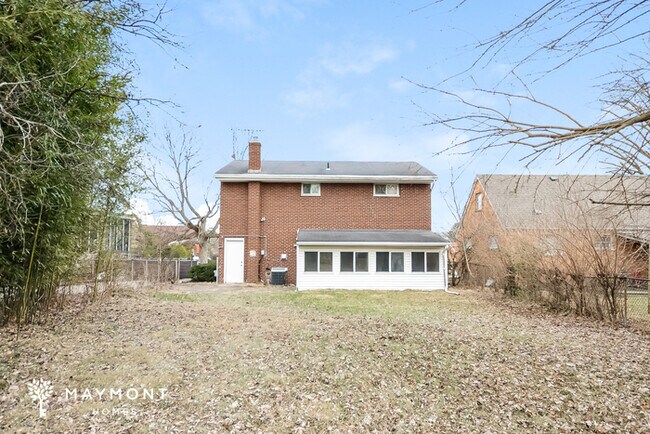 8273 Bobolink Ave in Cincinnati, OH - Foto de edificio - Building Photo