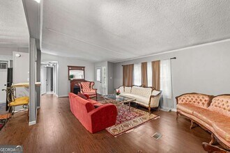 7138 Rockland Rd in Stonecrest, GA - Building Photo - Building Photo