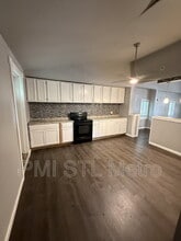 3678 Elsa Ave in St. Ann, MO - Building Photo - Building Photo