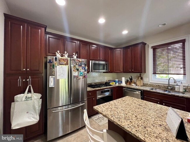 14878 Potomac Branch Dr in Woodbridge, VA - Building Photo - Building Photo