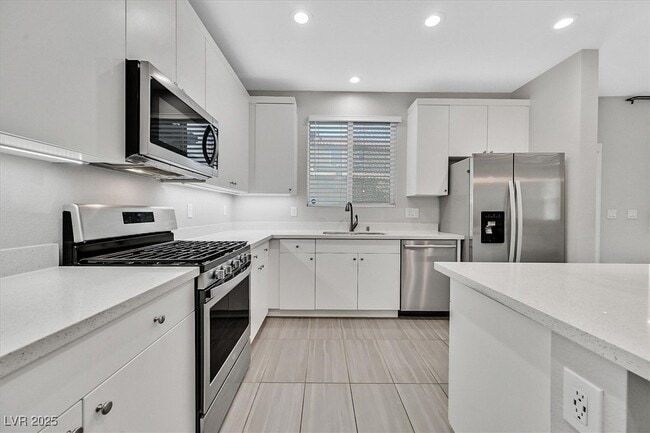 3065 Concepcion Ct in Las Vegas, NV - Building Photo - Building Photo