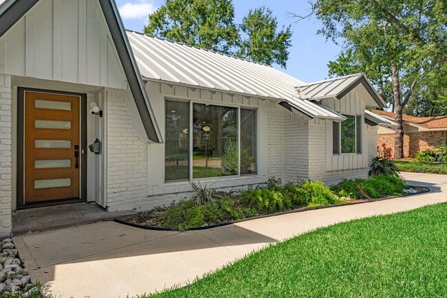 10115 Moorberry Ln in Houston, TX - Building Photo - Building Photo