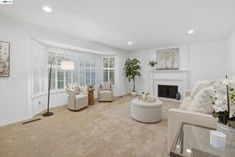 2402 Royal Oaks Dr in Alamo, CA - Building Photo - Building Photo