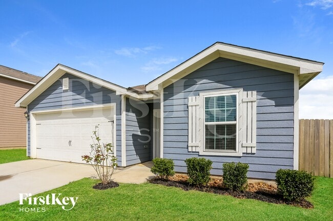 5551 Rainbow Rd. in Mont Belvieu, TX - Building Photo - Building Photo