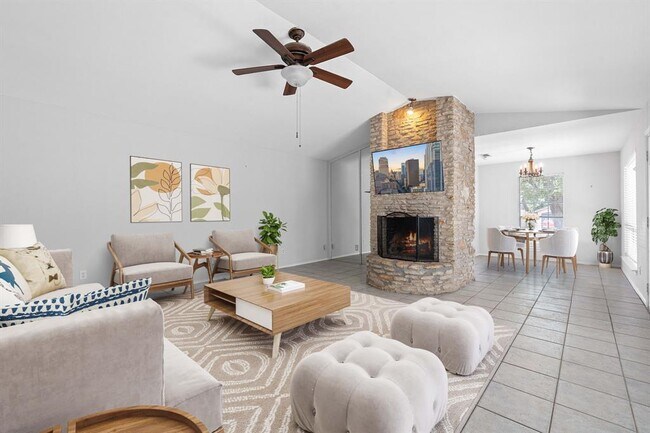 10103 Woodland Village Dr in Austin, TX - Building Photo - Building Photo