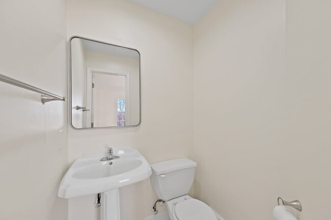 63 Brewer Rd in Newburgh, NY - Building Photo - Building Photo