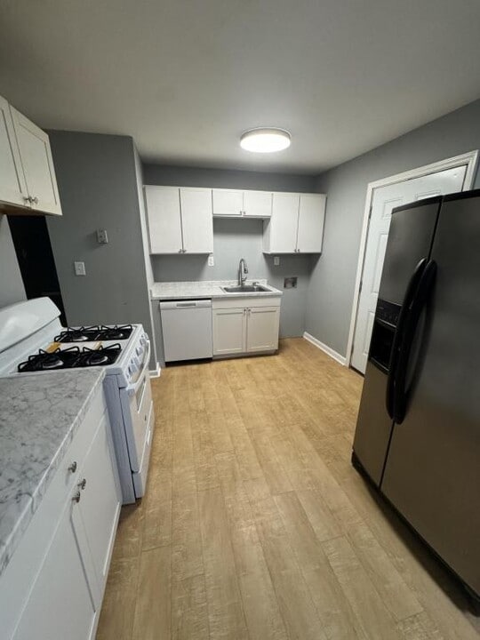9841 Crusader Dr in Cincinnati, OH - Building Photo