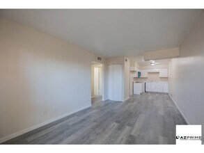 2340 E Broadway Rd in Mesa, AZ - Building Photo - Building Photo