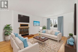 207 Park Grove Dr in Ottawa, ON - Building Photo - Building Photo