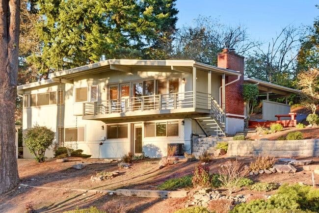 property at 12226 SE 25th St