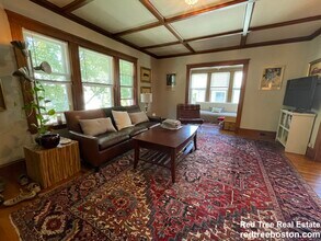 62 Newport St, Unit 2 in Arlington, MA - Building Photo - Building Photo